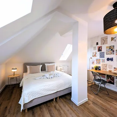 Bohnapartments Schiller 7- Penthouse- Wlan- Parking- Citynah