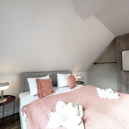 Bohnapartments Schiller 7- Penthouse- Wlan- Parking- Citynah *