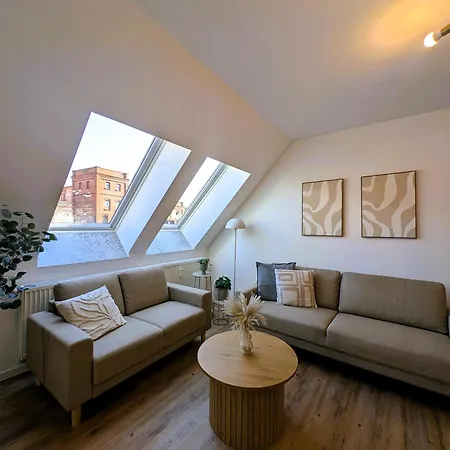 Bohnapartments Schiller 7- Penthouse- Wlan- Parking- Citynah * 埃尔福特