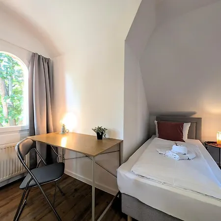 Bohnapartments Schiller 7- Penthouse- Wlan- Parking- Citynah *