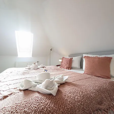 Bohnapartments Schiller 7- Penthouse- Wlan- Parking- Citynah