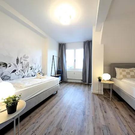 Bohnapartments Schiller 7- Penthouse- Wlan- Parking- Citynah *