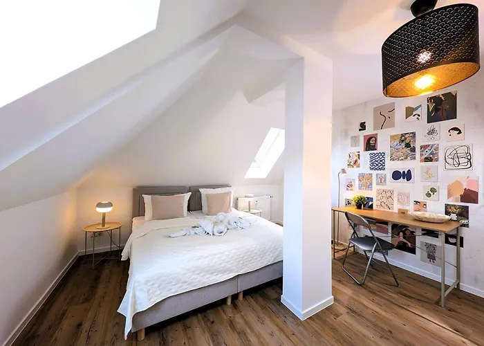 Bohnapartments Schiller 7- Penthouse- Wlan- Parking- Citynah