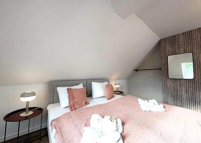 Bohnapartments Schiller 7- Penthouse- Wlan- Parking- Citynah *