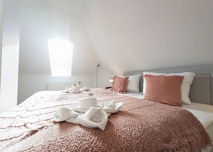 Bohnapartments Schiller 7- Penthouse- Wlan- Parking- Citynah