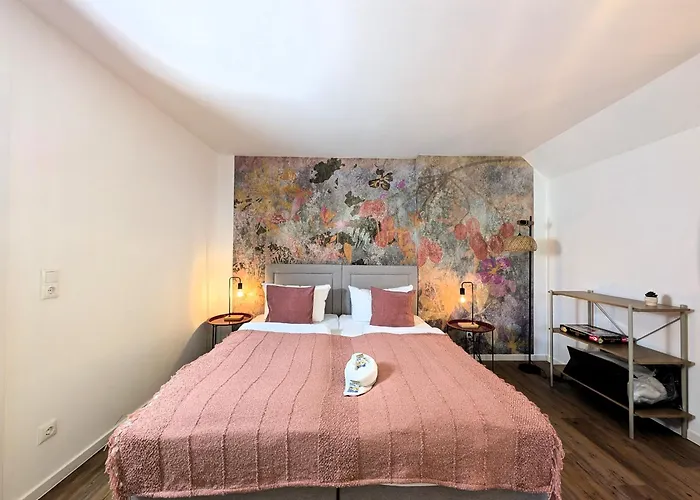 Bohnapartments Schiller 7- Penthouse- Wlan- Parking- Citynah 아파트 *