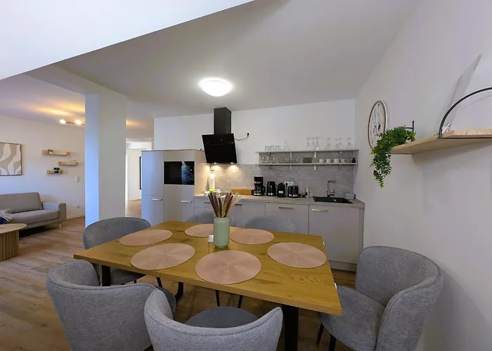 Bohnapartments Schiller 7- Penthouse- Wlan- Parking- Citynah *