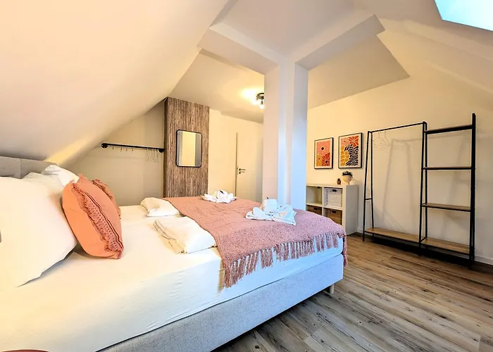 Bohnapartments Schiller 7- Penthouse- Wlan- Parking- Citynah 에르푸르트