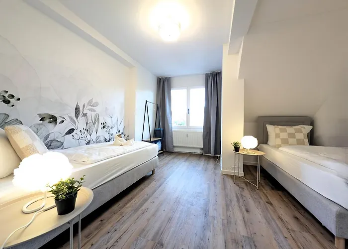 Bohnapartments Schiller 7- Penthouse- Wlan- Parking- Citynah *